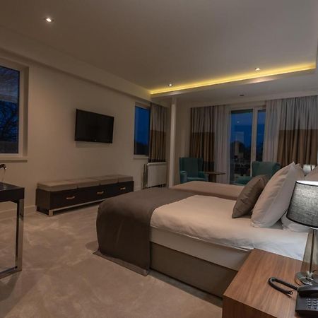 Hotel Abc Λέσκοβατς Εξωτερικό φωτογραφία